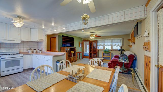 652 County Hwy 122, Johnstown, NY 12078