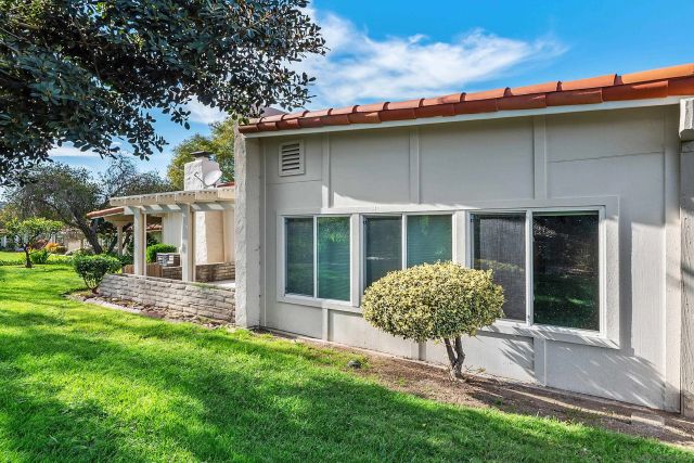 12453 Rios Rd, San Diego, CA 92128