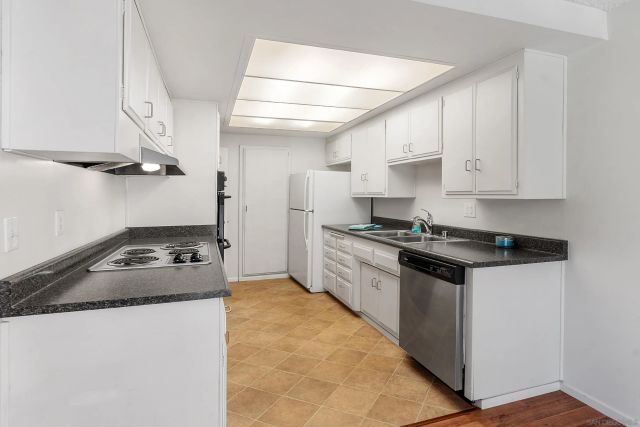 12453 Rios Rd, San Diego, CA 92128