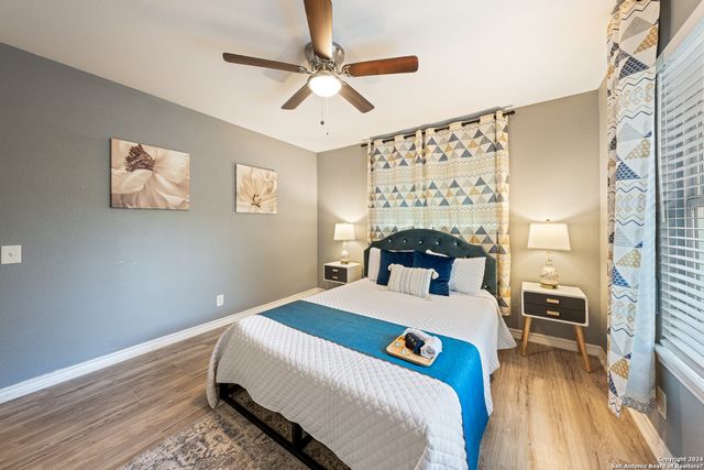 5802 branch valley, San Antonio, TX 78242