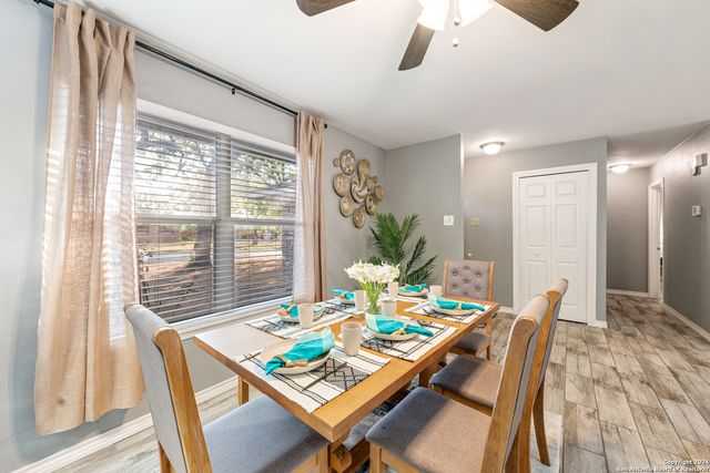 5802 branch valley, San Antonio, TX 78242