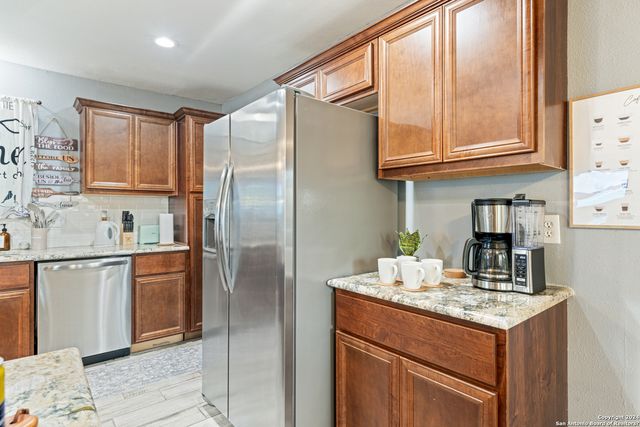 5802 branch valley, San Antonio, TX 78242
