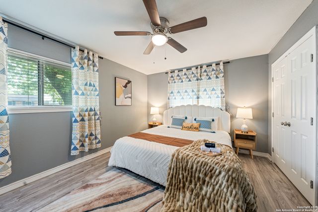 5802 branch valley, San Antonio, TX 78242