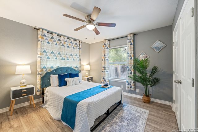 5802 branch valley, San Antonio, TX 78242