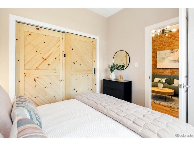 2339 North Gilpin St, Denver, CO 80205