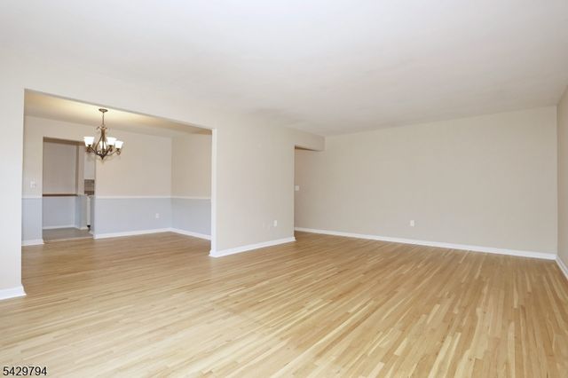 605 Grove St 2, Clifton City, NJ 07013