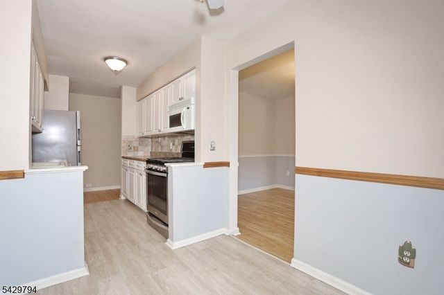 605 Grove St 2, Clifton City, NJ 07013