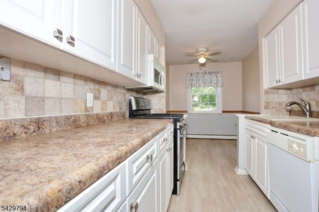 605 Grove St 2, Clifton City, NJ 07013