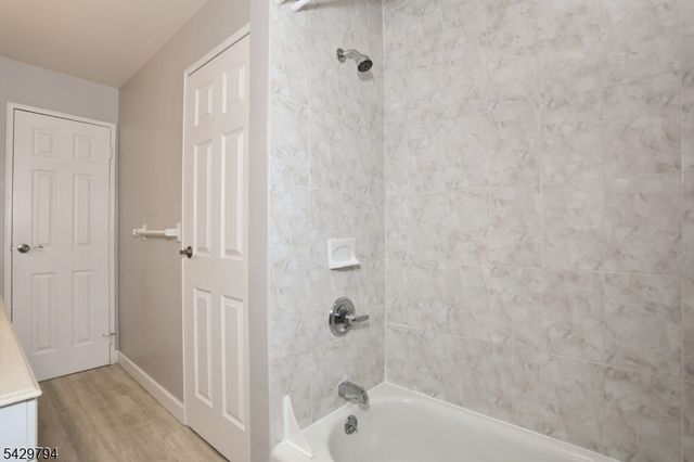 605 Grove St 2, Clifton City, NJ 07013