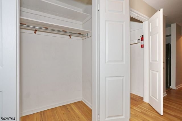 605 Grove St 2, Clifton City, NJ 07013