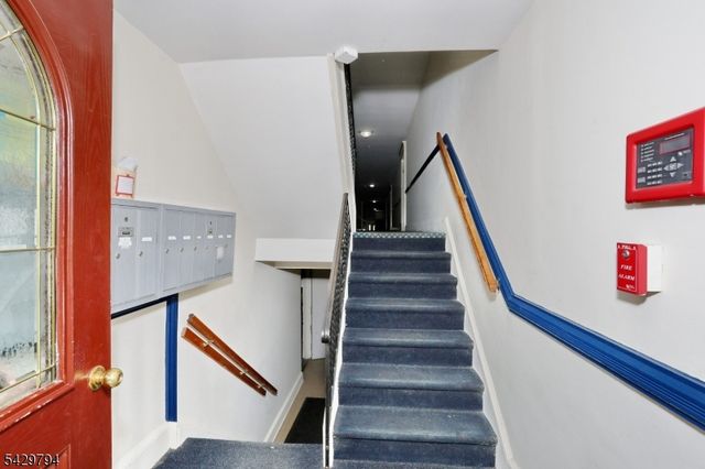 605 Grove St 2, Clifton City, NJ 07013