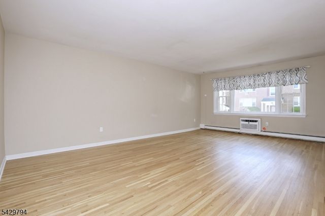 605 Grove St 2, Clifton City, NJ 07013