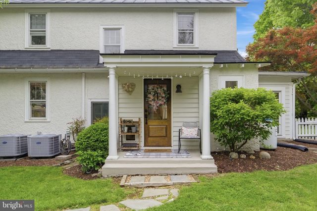 150 S 32ND ST, Purcellville, VA 20132