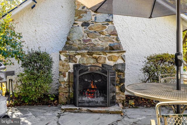 150 S 32ND ST, Purcellville, VA 20132