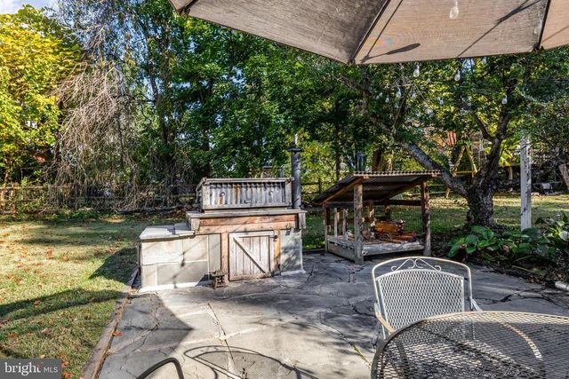 150 S 32ND ST, Purcellville, VA 20132