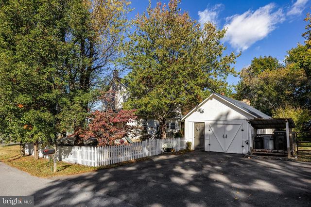 150 S 32ND ST, Purcellville, VA 20132