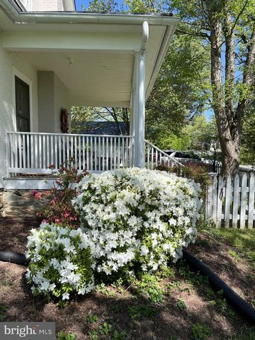 150 S 32ND ST, Purcellville, VA 20132