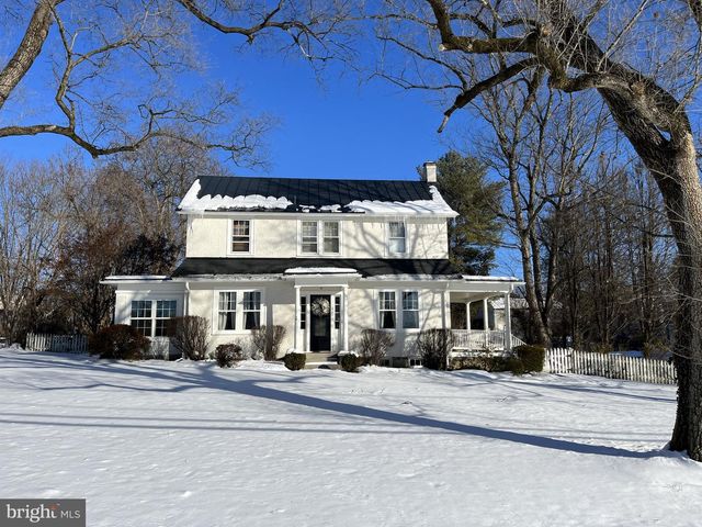 150 S 32ND ST, Purcellville, VA 20132