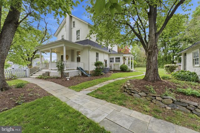 150 S 32ND ST, Purcellville, VA 20132