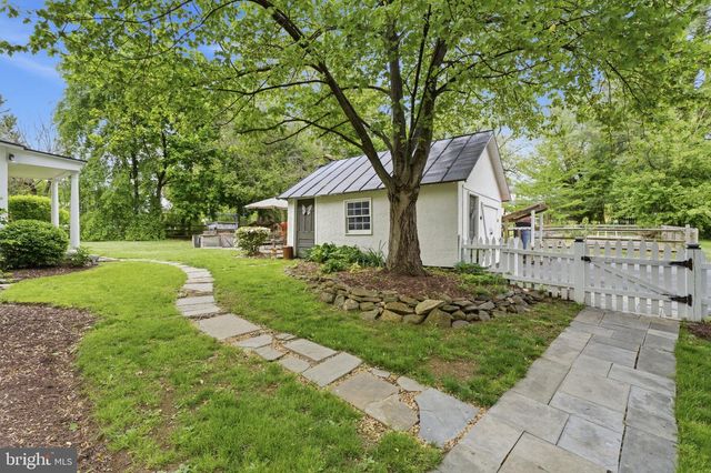 150 S 32ND ST, Purcellville, VA 20132