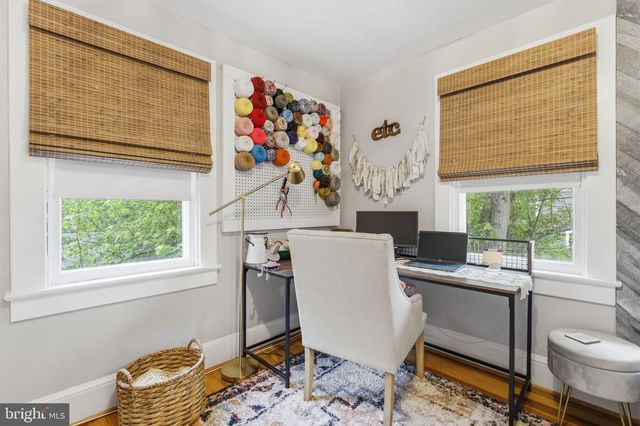 150 S 32ND ST, Purcellville, VA 20132