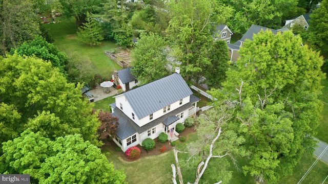 150 S 32ND ST, Purcellville, VA 20132