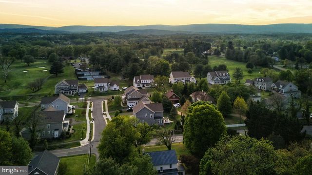 150 S 32ND ST, Purcellville, VA 20132