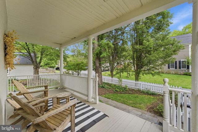 150 S 32ND ST, Purcellville, VA 20132