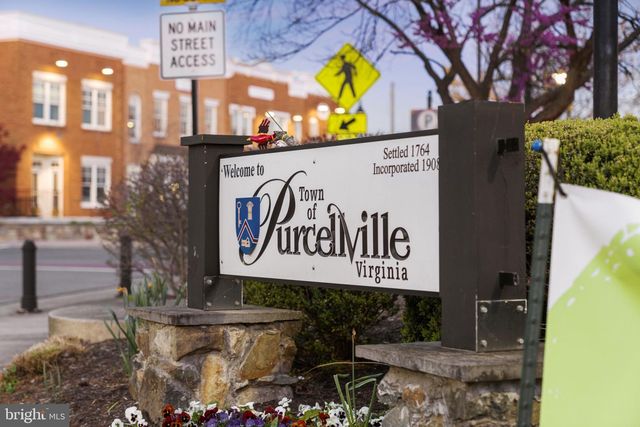 150 S 32ND ST, Purcellville, VA 20132
