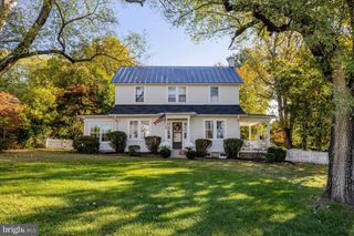 150 S 32ND ST, Purcellville, VA 20132