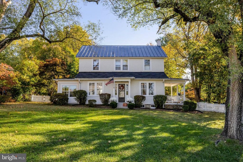 150 S 32ND ST, Purcellville, VA 20132