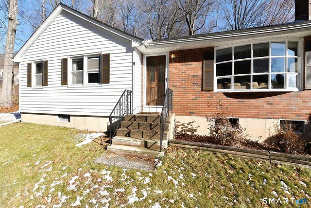 5 Buttonhook Drive, Portland, CT 06480