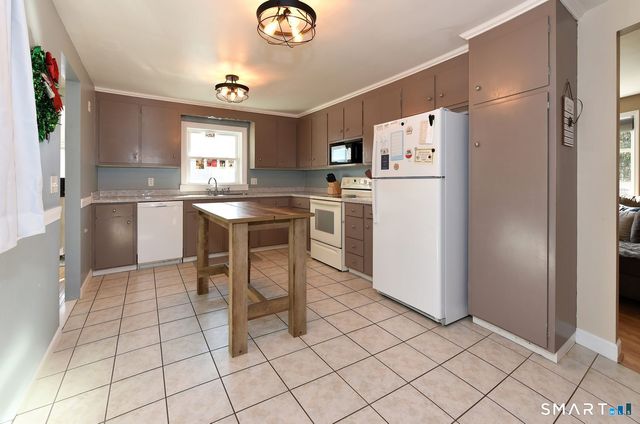 5 Buttonhook Drive, Portland, CT 06480