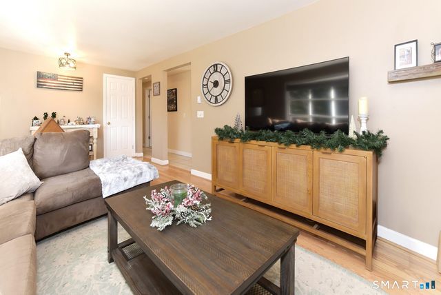 5 Buttonhook Drive, Portland, CT 06480