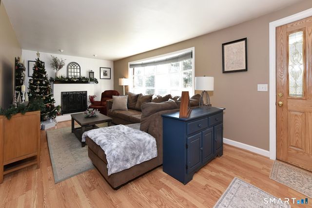 5 Buttonhook Drive, Portland, CT 06480