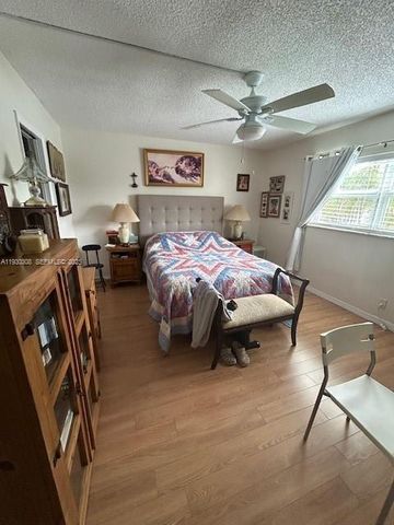 324 SE 10th St 207, Dania Beach, FL 33004