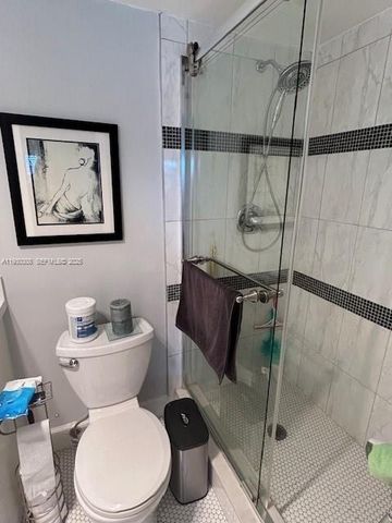 324 SE 10th St 207, Dania Beach, FL 33004