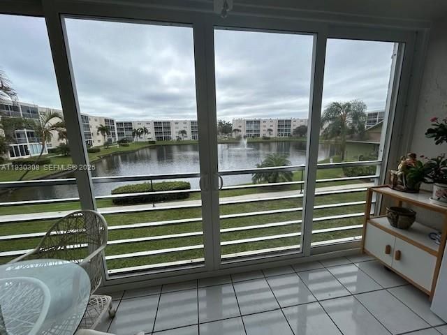 324 SE 10th St 207, Dania Beach, FL 33004