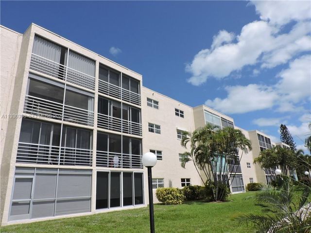 324 SE 10th St 207, Dania Beach, FL 33004