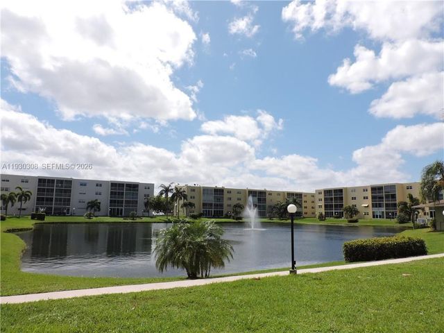 324 SE 10th St 207, Dania Beach, FL 33004