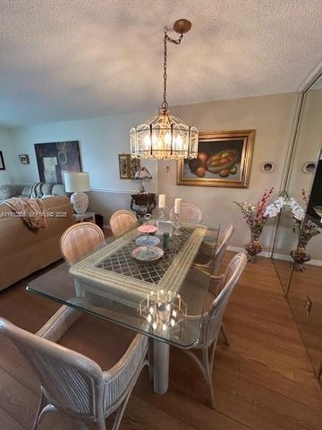 324 SE 10th St 207, Dania Beach, FL 33004