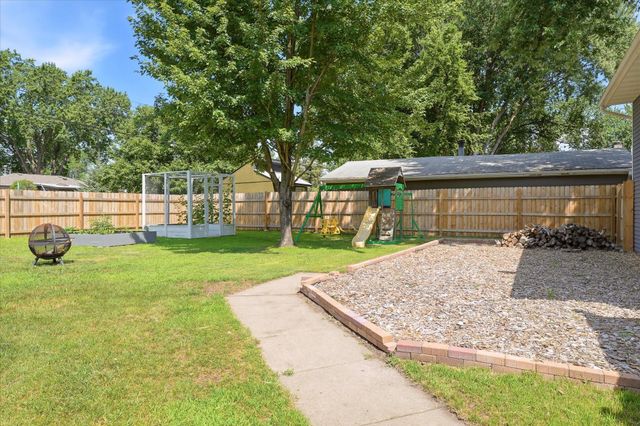 5809 Quail Avenue N, Crystal, MN 55429