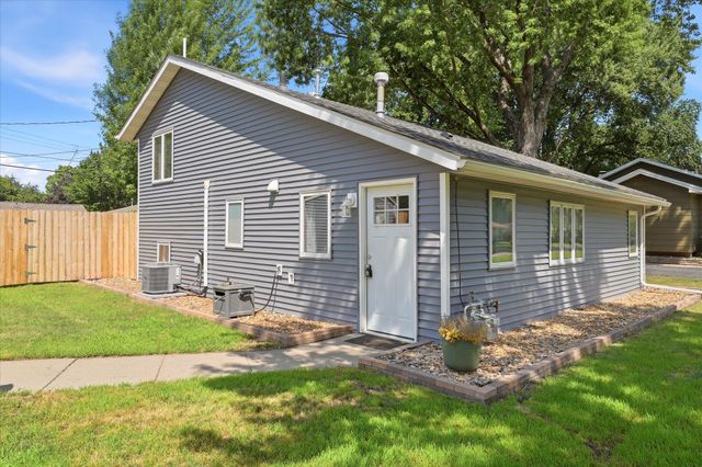 5809 Quail Avenue N, Crystal, MN 55429