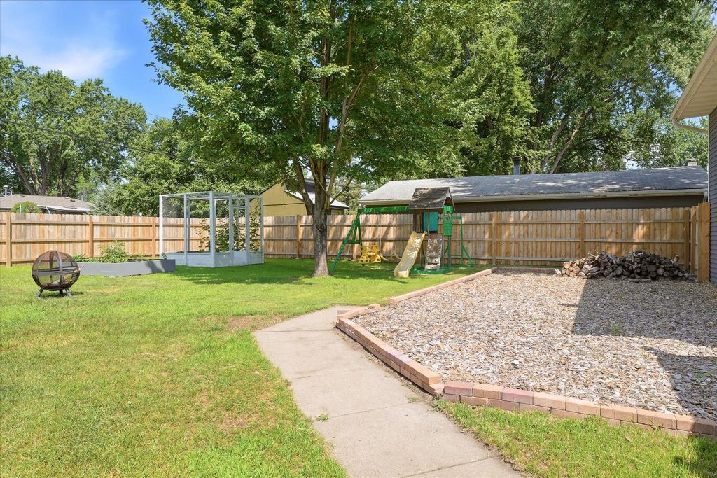 5809 Quail Avenue N, Crystal, MN 55429 — photo 3