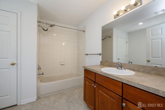 303 Pinelli Drive, Piscataway, NJ 08854