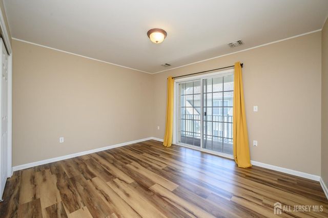 303 Pinelli Drive, Piscataway, NJ 08854
