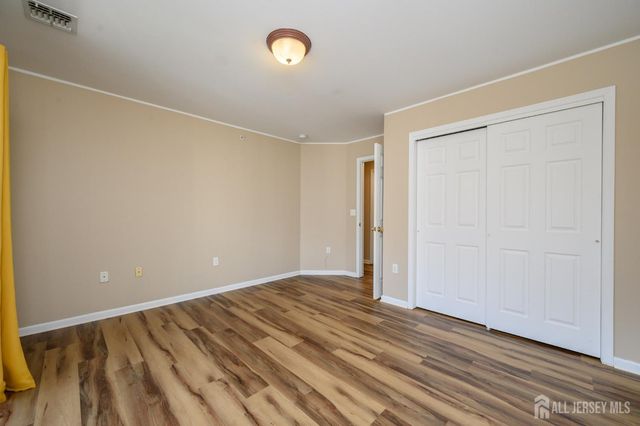 303 Pinelli Drive, Piscataway, NJ 08854