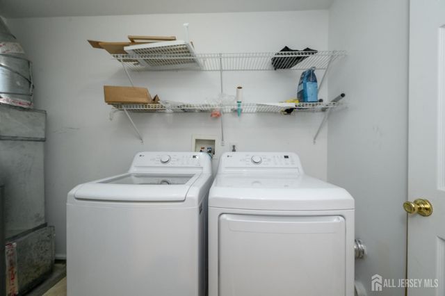 303 Pinelli Drive, Piscataway, NJ 08854