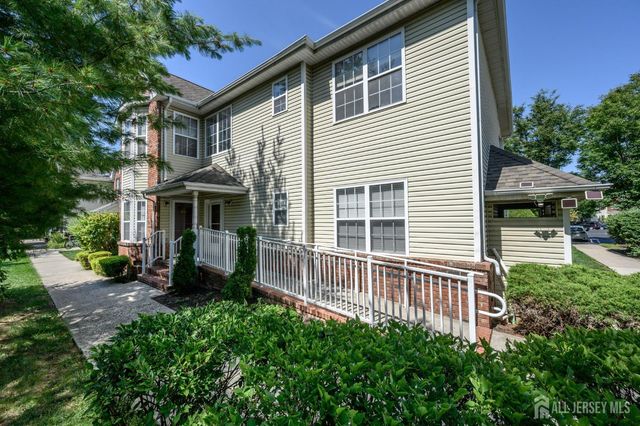 303 Pinelli Drive, Piscataway, NJ 08854