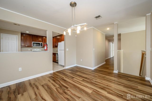 303 Pinelli Drive, Piscataway, NJ 08854